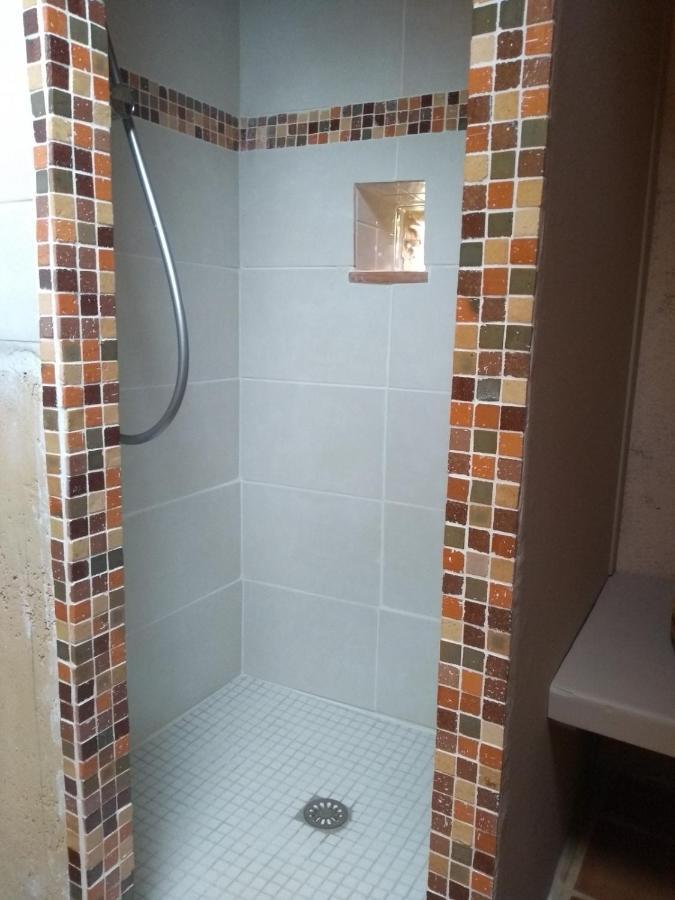 Chaleureuse Maisonnette Hotel Loperec Luaran gambar