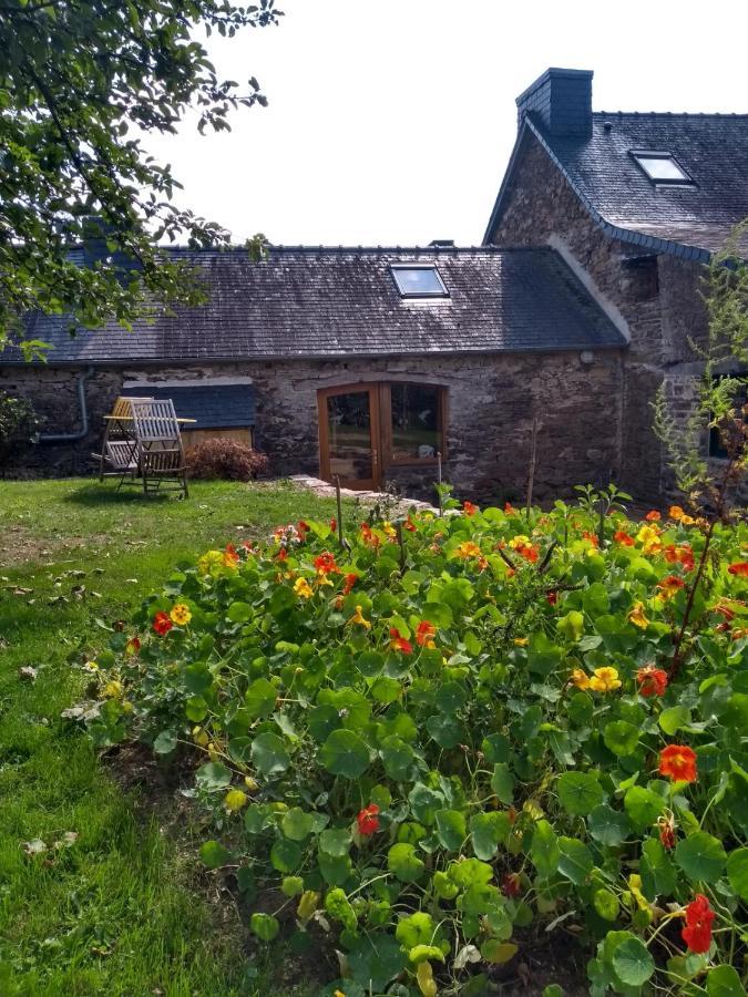 Chaleureuse Maisonnette Hotel Loperec Luaran gambar